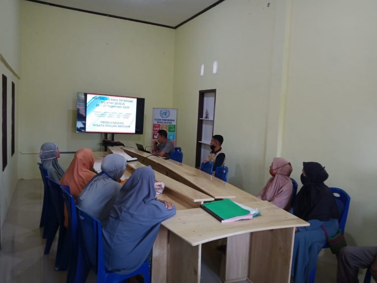 Pertemuan Pemdes Dengan Pemilik Ternak Pada Pengadaan Wisata Pangan Desa