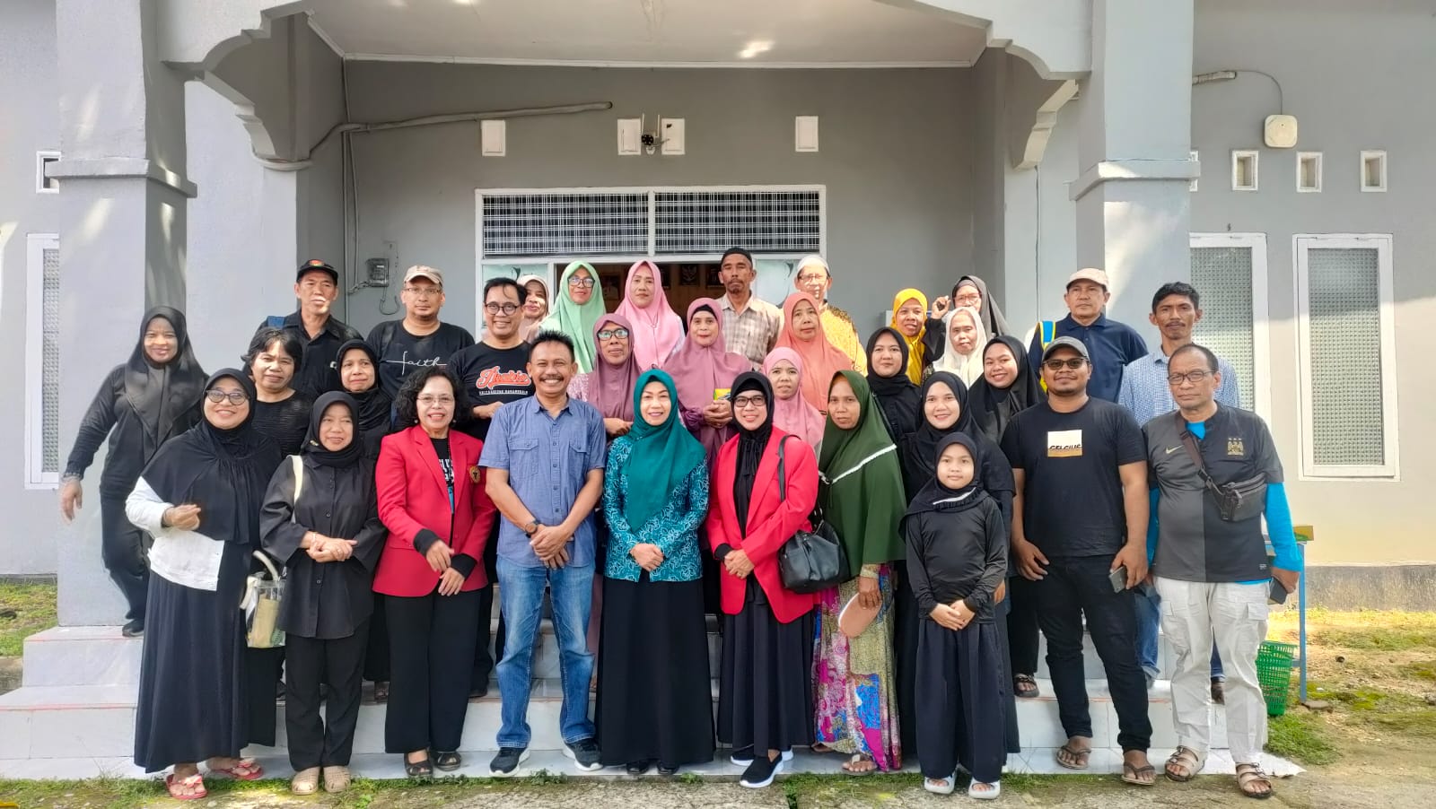 Departemen Biologi Fakultas MIPA UNHAS Menggelar Kegiatan Pengabdian Masyarakat di Desa Bira