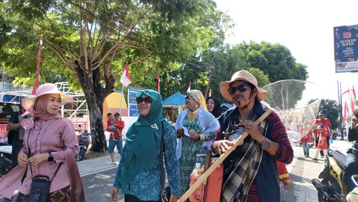 Warga Desa Bira  Meriahkan HUT RI ke-78 Tahun Dengan Lomba Karnaval