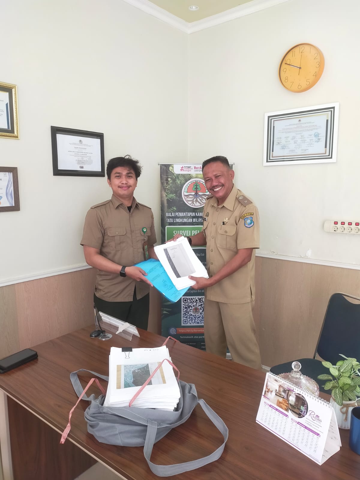 Penyerahan Dokumen Permohonan Perubahan Status Hutan Lindung, Desa Bira
